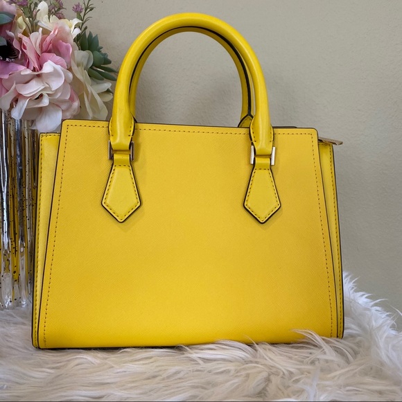 Firm ✨Michael Kors hope medium messenger bag - Picture 6 of 14